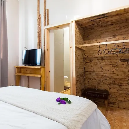 Feel At Bed & Breakfast