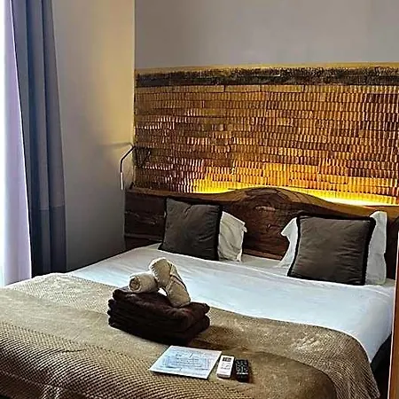 Bed & Breakfast Feel At 3*
