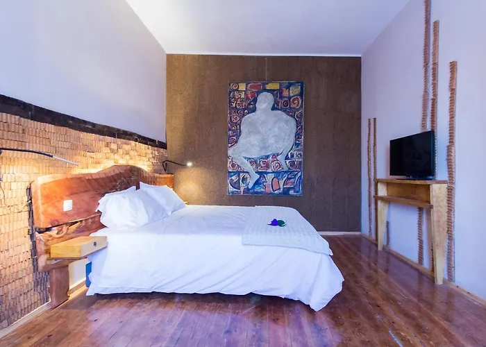 לינה וארוחת בוקר Feel At 3*