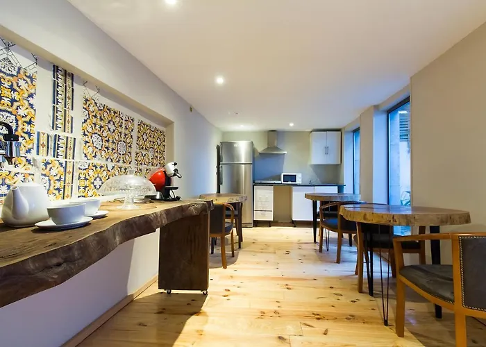 Feel At 3* אובאר