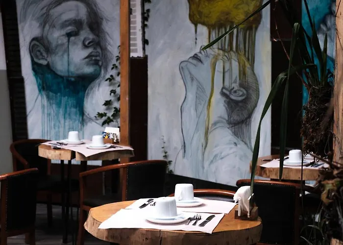 Feel At לינה וארוחת בוקר 3*