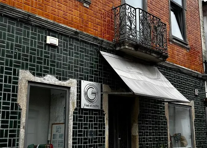 Feel At לינה וארוחת בוקר 3*