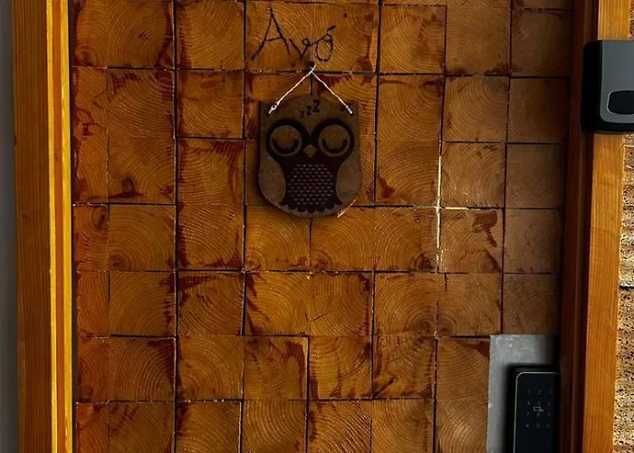 לינה וארוחת בוקר Feel At 3*